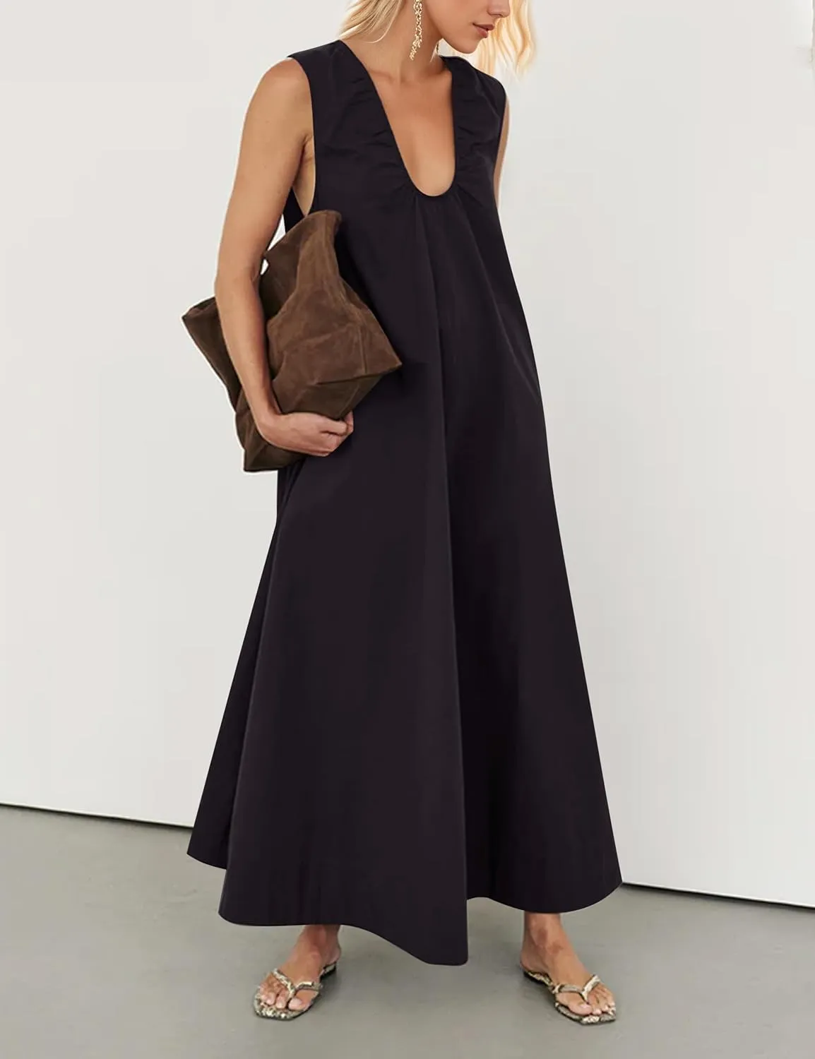 OLAPTA Women Summer Sleeveless Maxi Dress Scoop Neck Ruched Loose Fit Casual Elegant Solid Vacation Long Dress with Pockets
