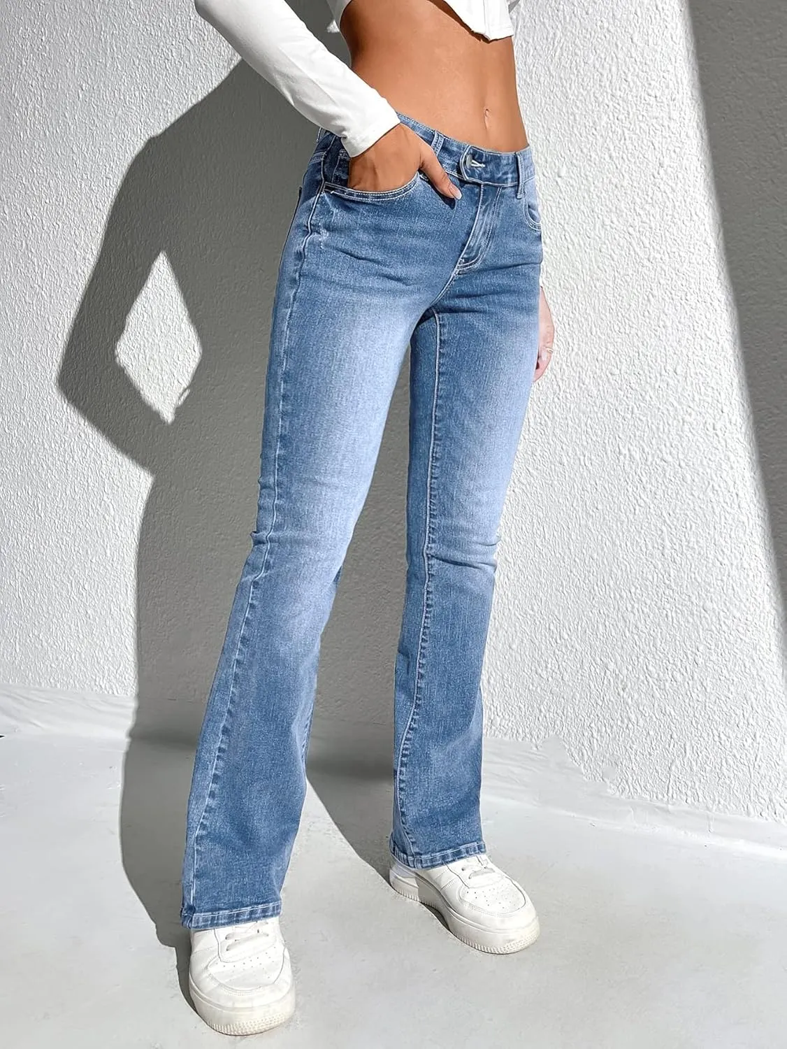 SweatyRocks Women's Low Rise Jeans Casual Zipper Fly Flare Leg Denim Pants with Pocket