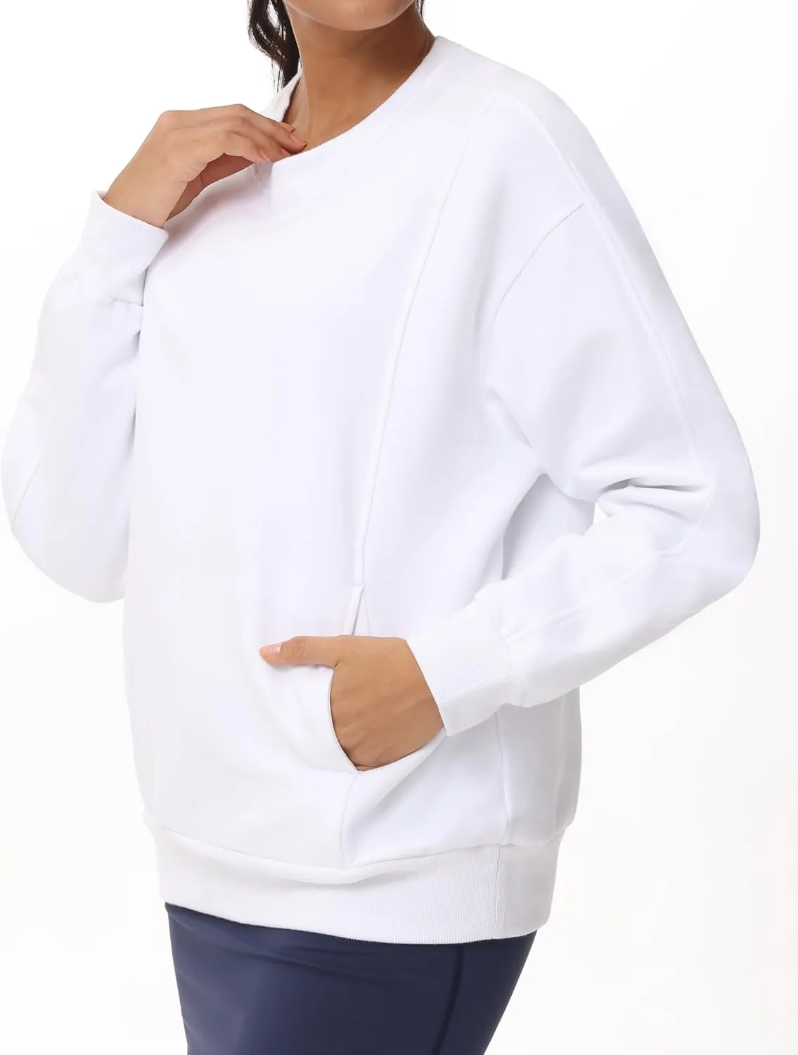 THE GYM PEOPLE Women's Loose Fit Sweatshirt Long Sleeve Crewneck Cotton Boxy Fall Workout Pullover Tops with Pockets