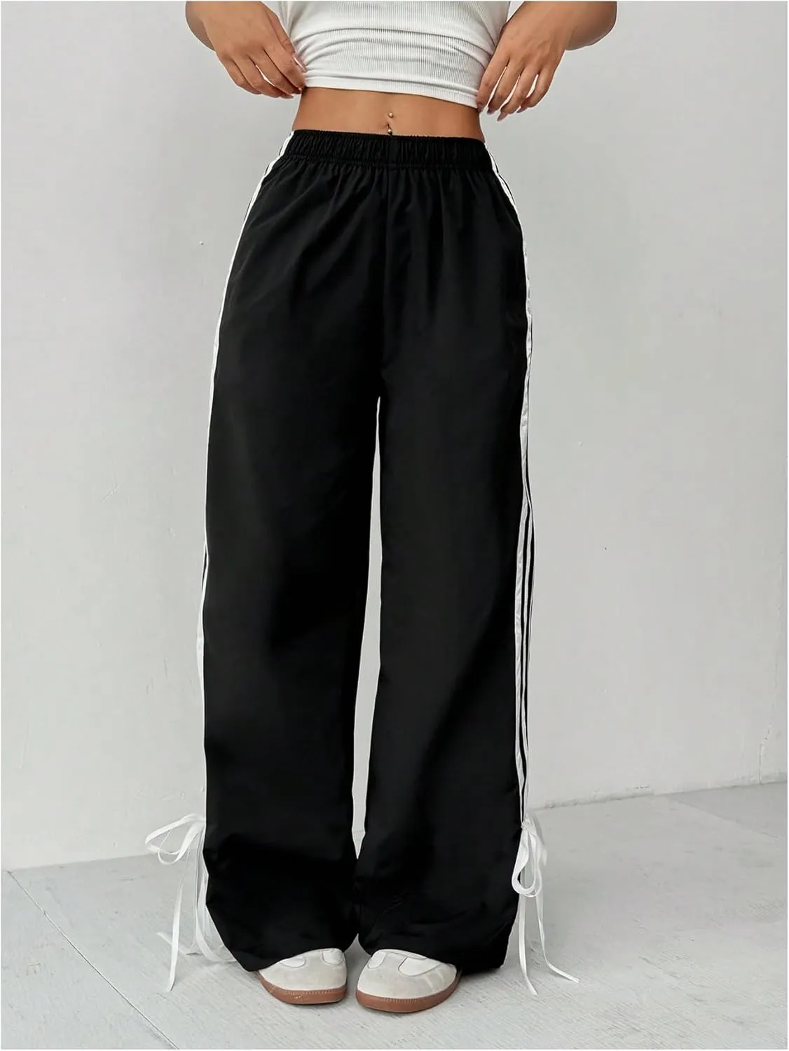 WDIRARA Women's Petite Side Striped Bowknot Track Pants Elastic Waist Wide Leg Baggy Sweatpants Streetwear