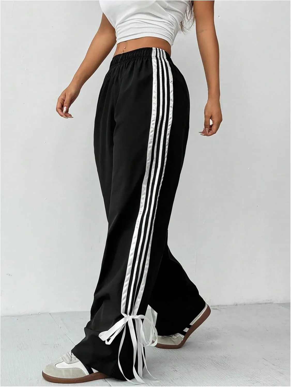 WDIRARA Women's Petite Side Striped Bowknot Track Pants Elastic Waist Wide Leg Baggy Sweatpants Streetwear